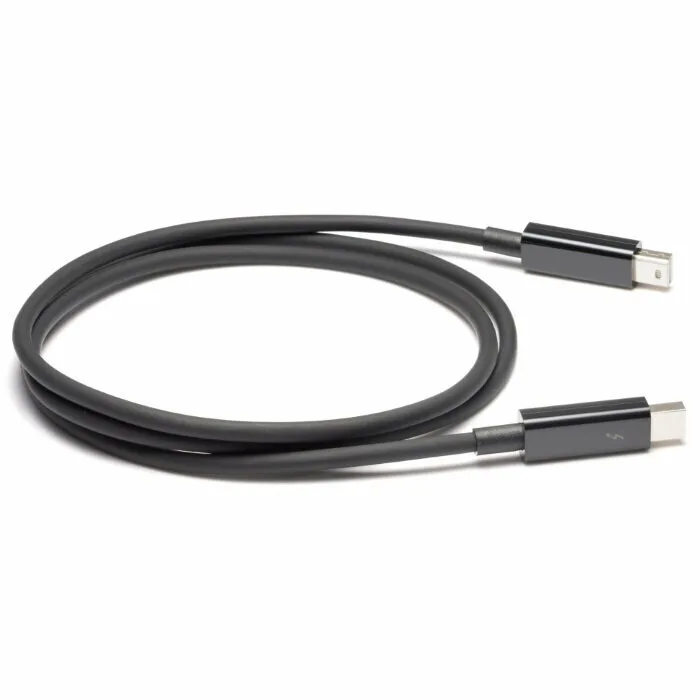 Кабель HP Thunderbolt 120W 0.7м (3XB94AA) Кабель HP Thunderbolt 120W 0.7м (3XB94AA)